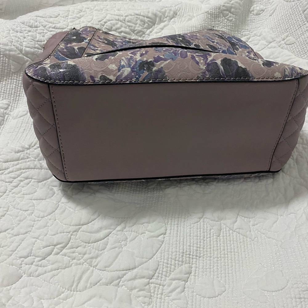 Guess Handbag - Picture 8 of 13